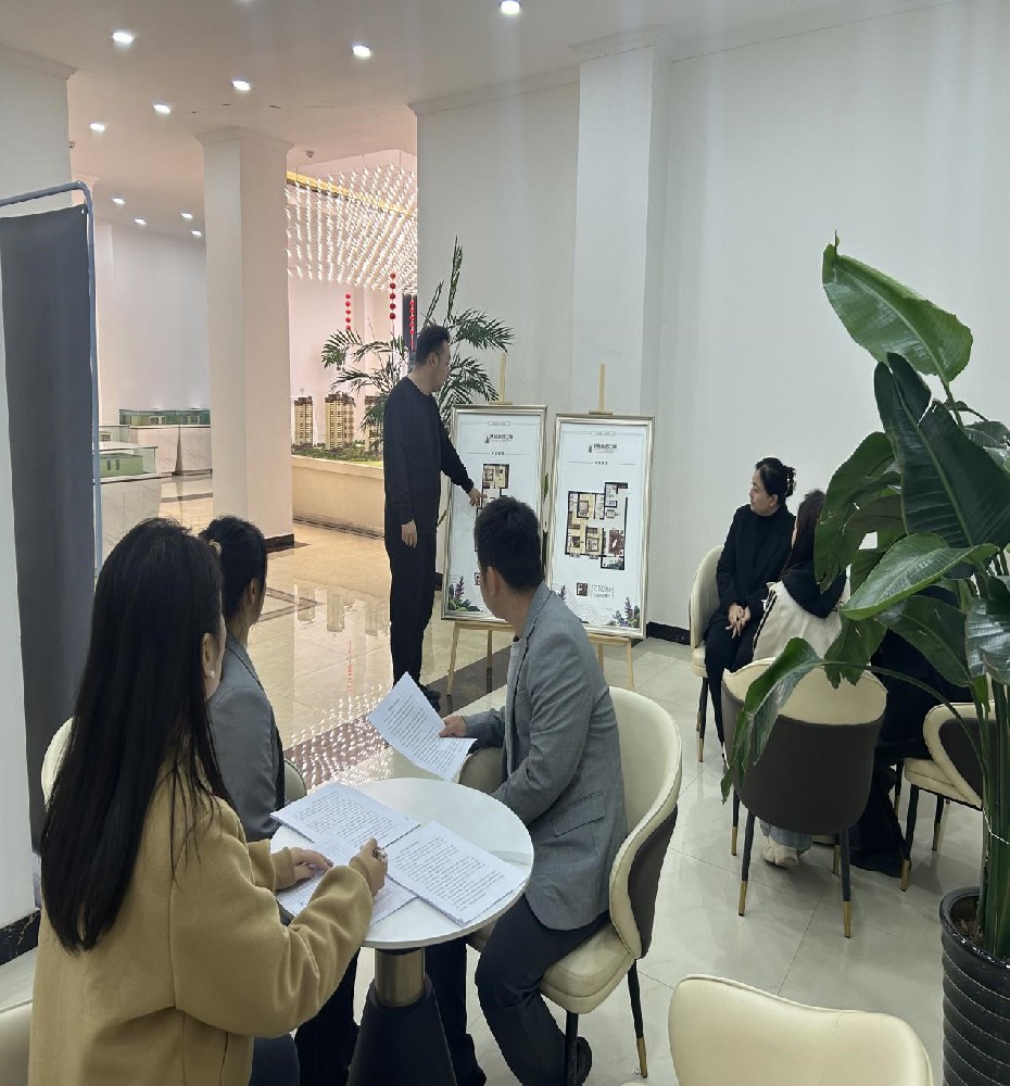 開(kāi)發(fā)新居三期項(xiàng)目營(yíng)銷部銷售技能培訓(xùn)